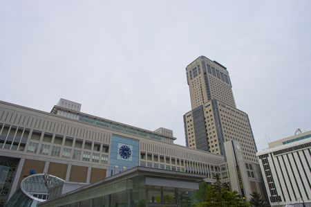 札幌駅とJRタワー